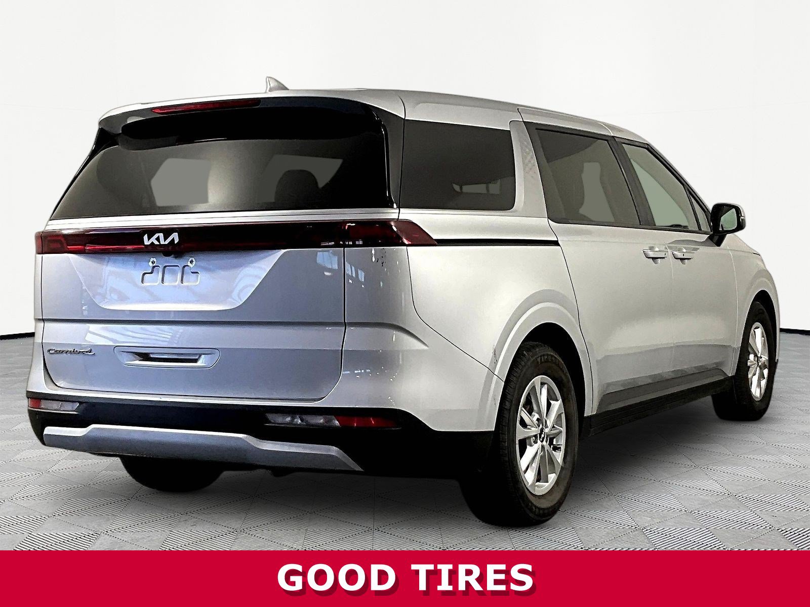 2022 Kia Carnival LX - Photo 6