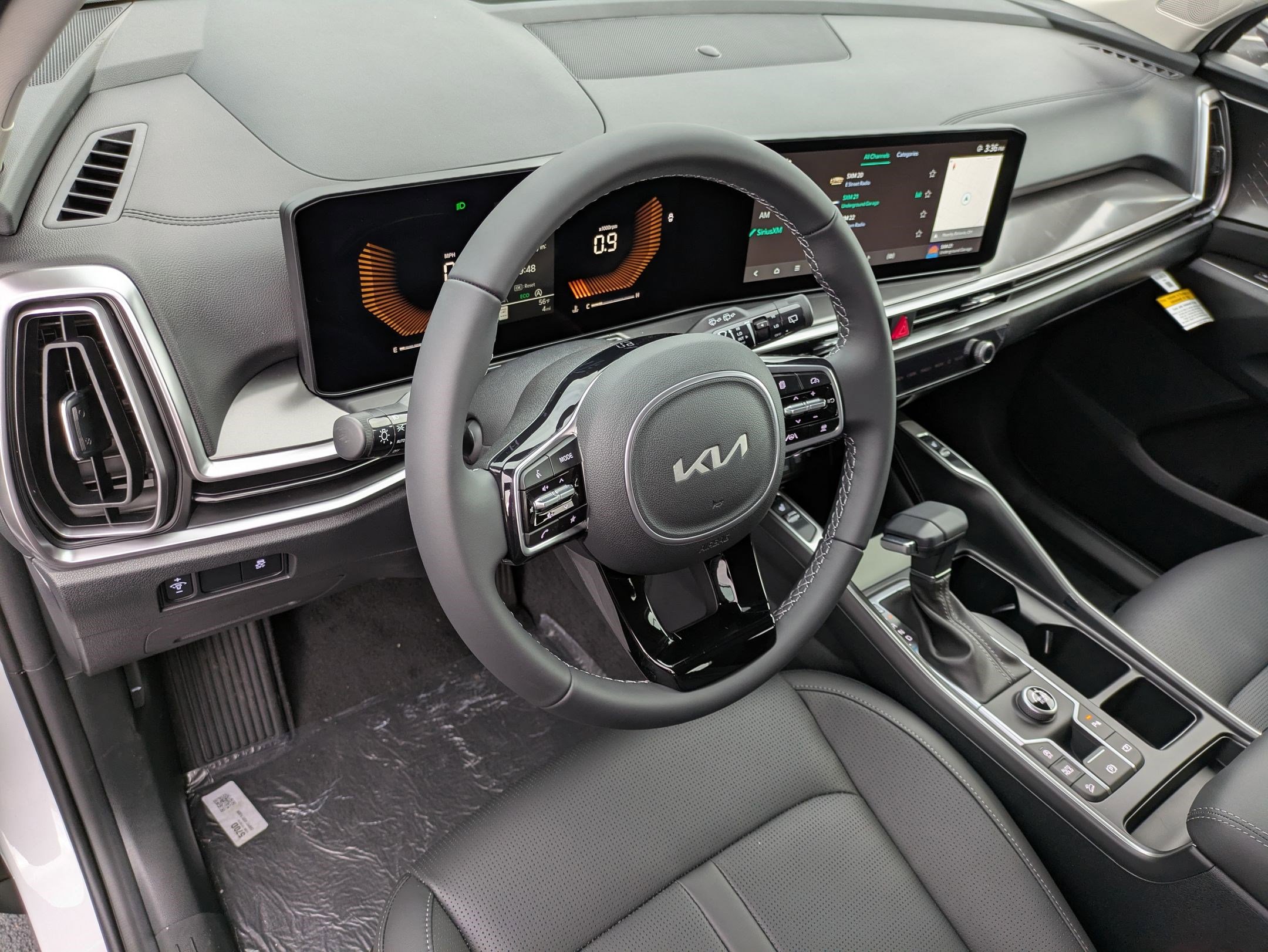 2025 Kia Sorento S photo 4