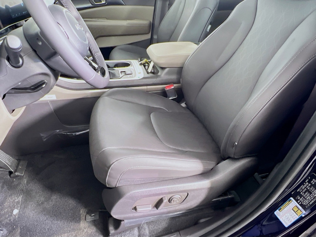 New 2026 Kia Carnival LXS Van Passenger Van