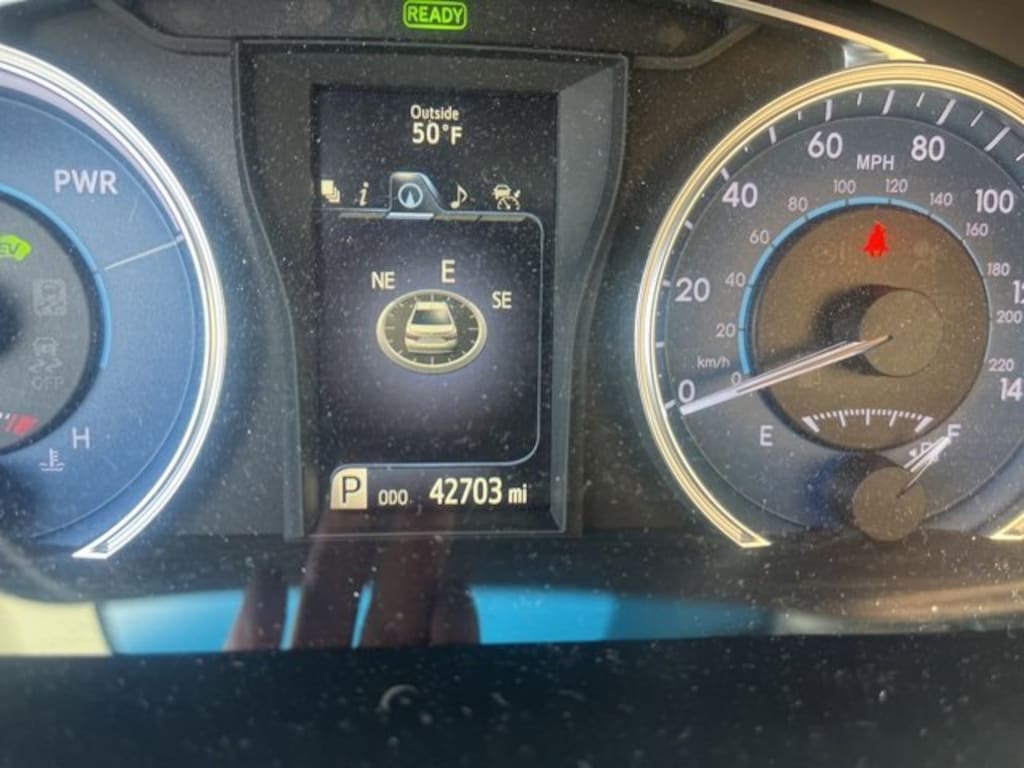 Used 2017 Toyota Camry LE Sedan