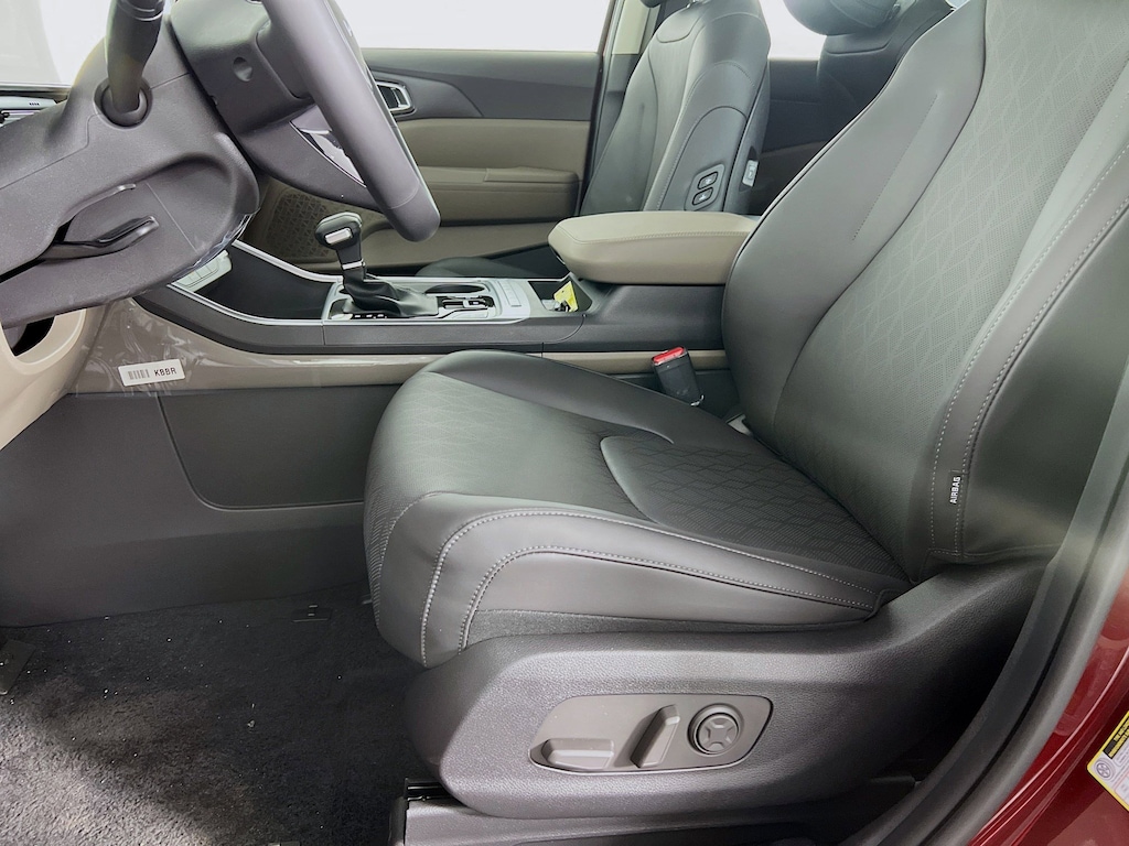 New 2026 Kia Carnival EX Van Passenger Van