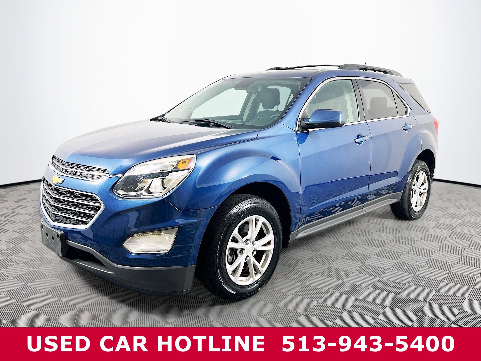 2017 Chevrolet Equinox LT photo 2