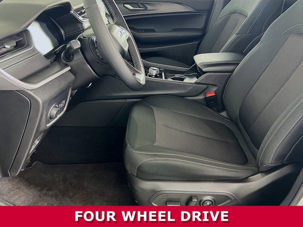 Used 2025 Jeep Grand Cherokee L Laredo X SUV