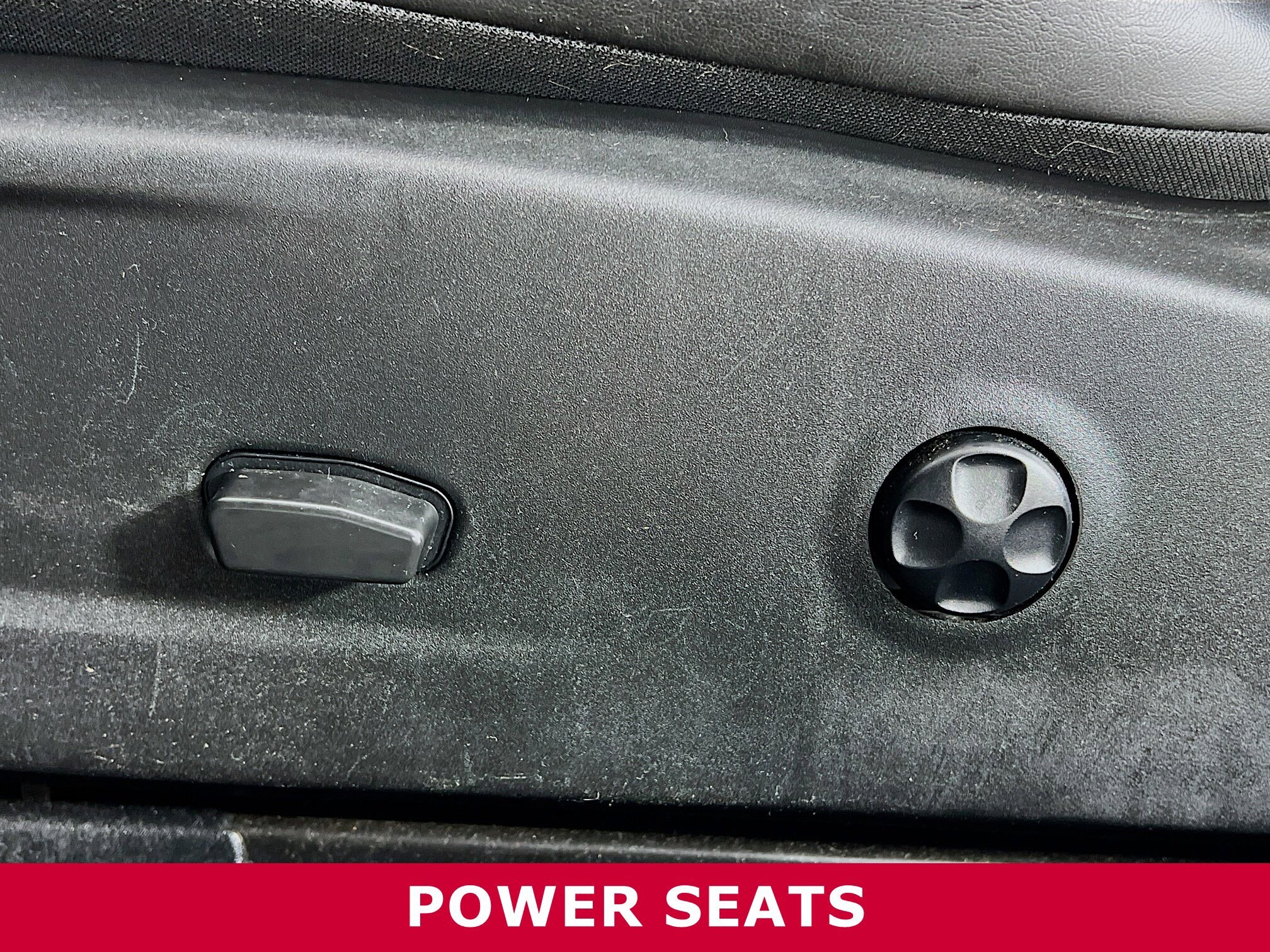 2021 Dodge Challenger R/T photo 4