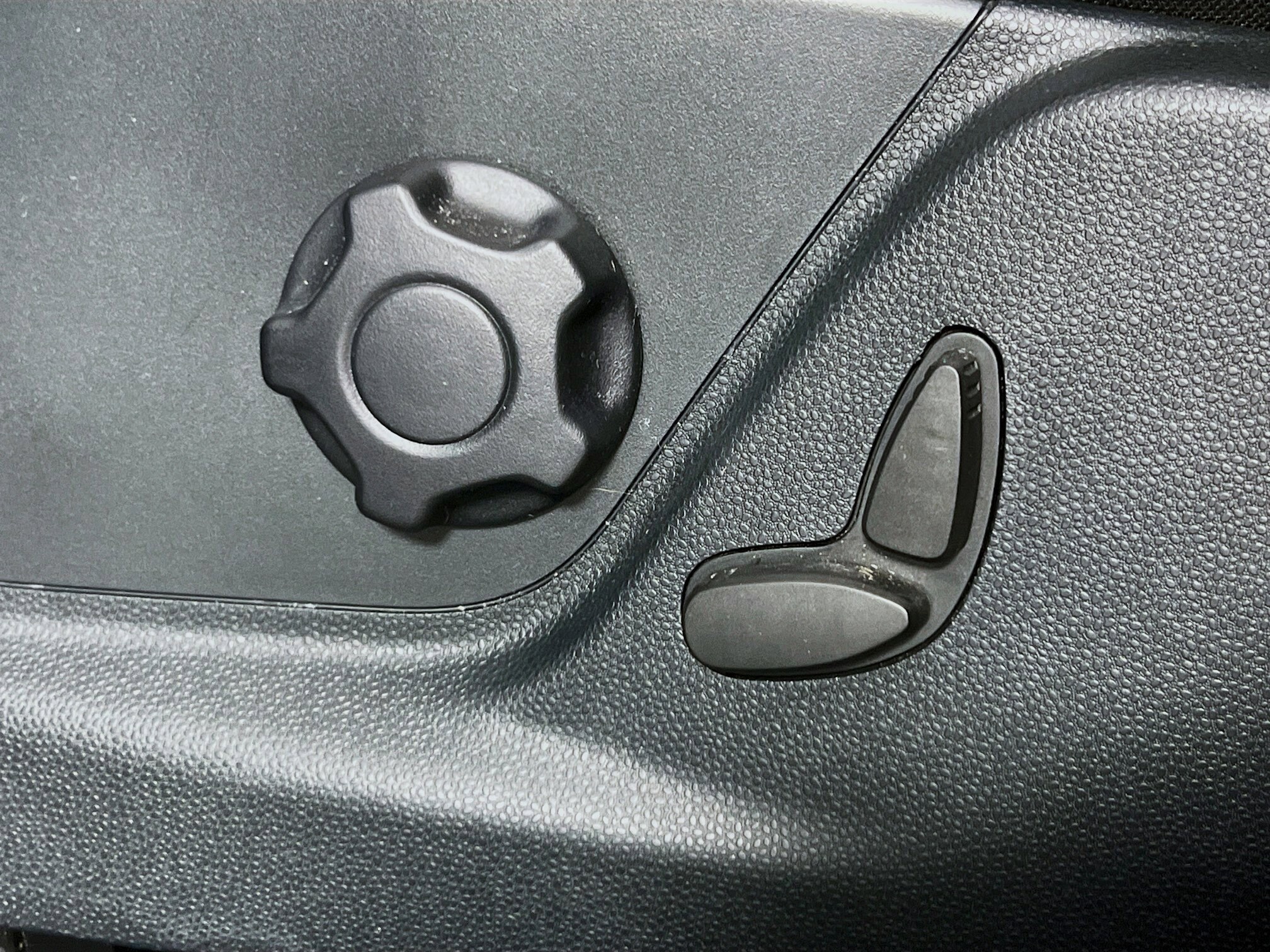2020 Ford EcoSport SES photo 4