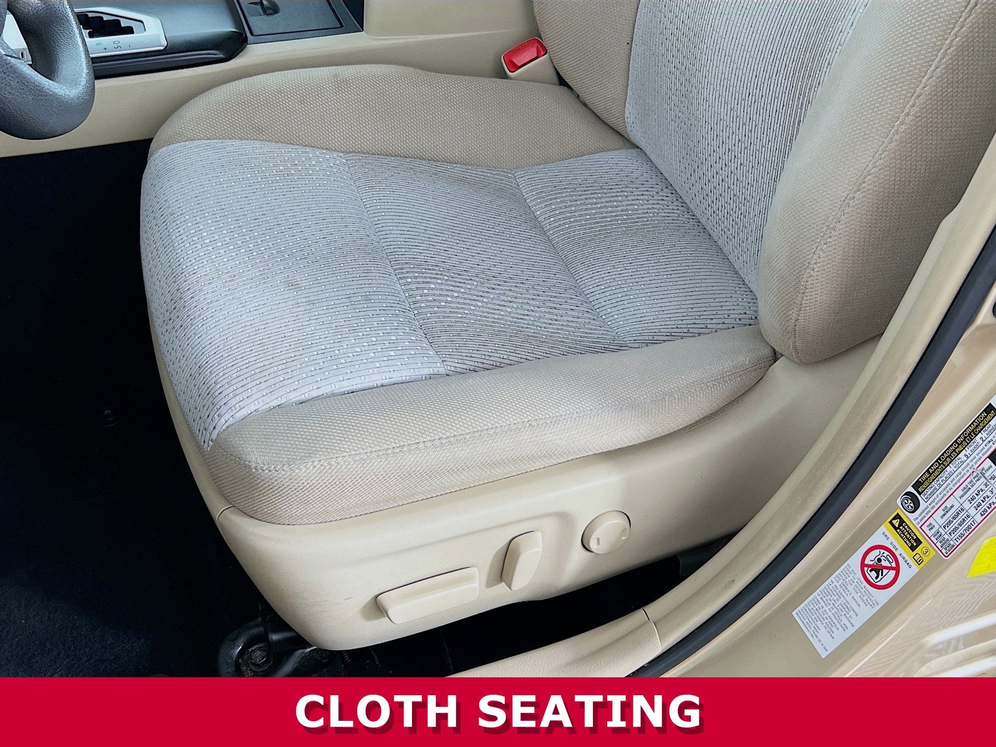 2012 Toyota Camry LE photo 4