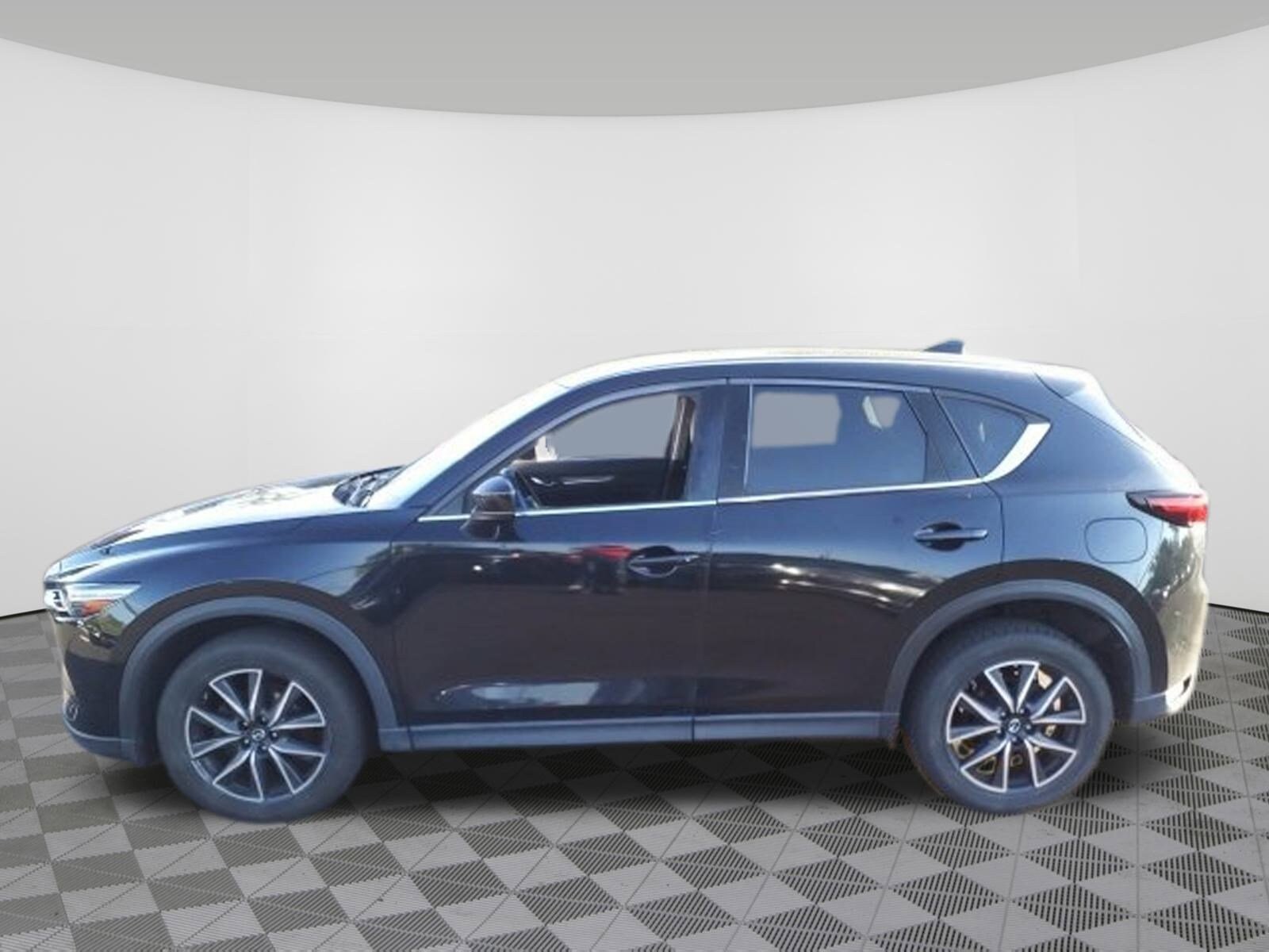 2017 Mazda CX-5 Grand Touring Select photo 3
