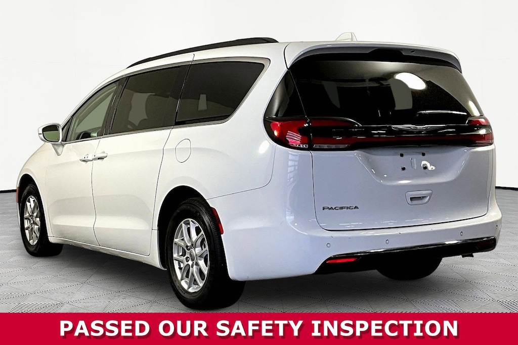Used 2022 Chrysler Pacifica Touring L Van Passenger Van