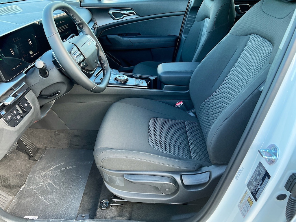 New 2026 Kia Sportage Hybrid LX SUV