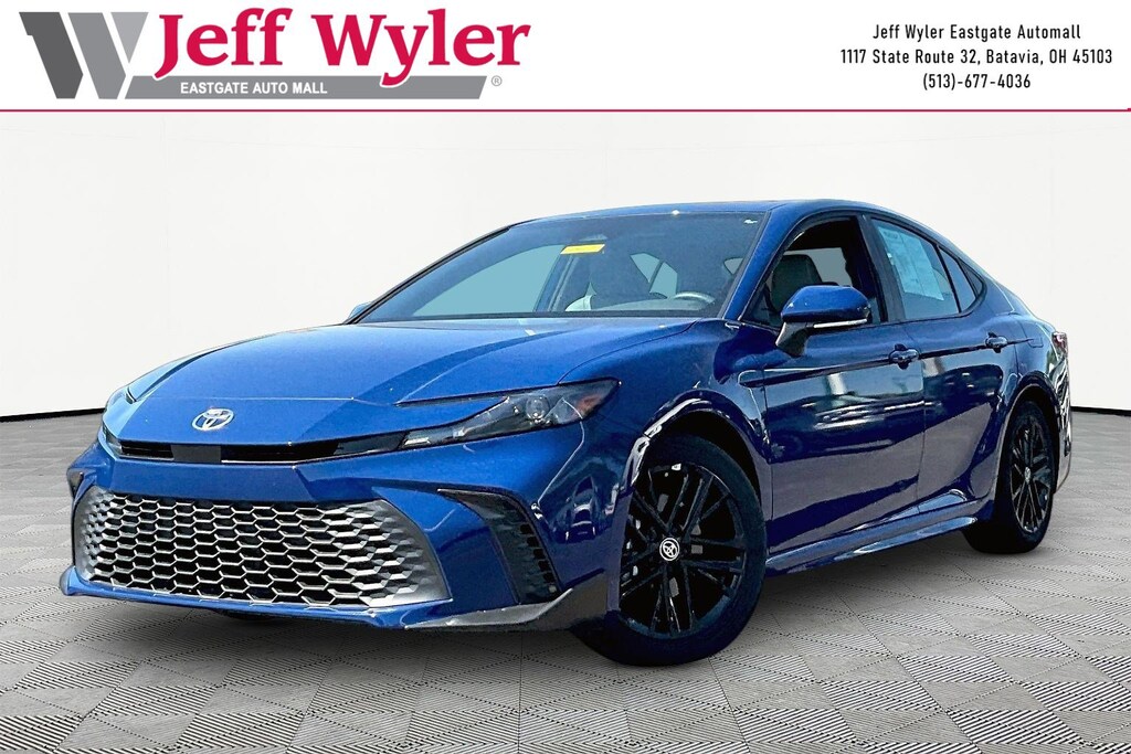 Used 2025 Toyota Camry SE Sedan