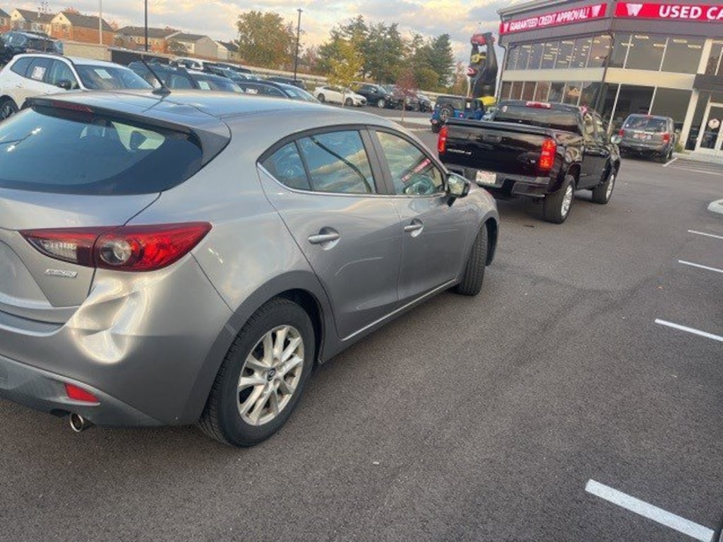 Used 2016 Mazda Mazda3 i Touring Hatchback