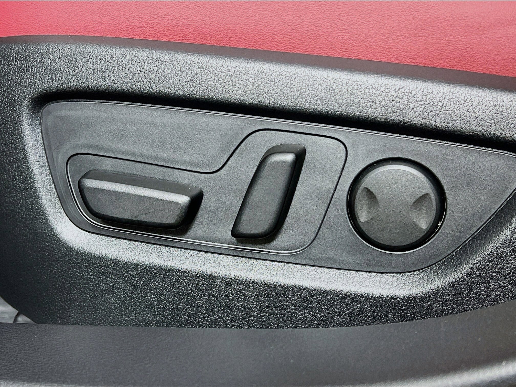 2026 Mazda CX-30 2.5 S Carbon photo 4