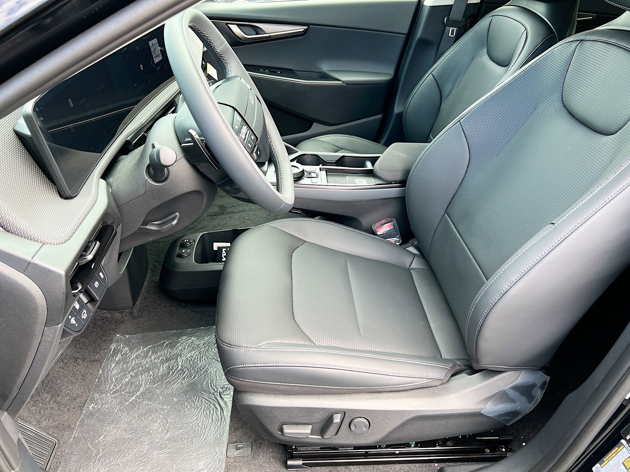 2025 Kia EV6 Wind photo 3