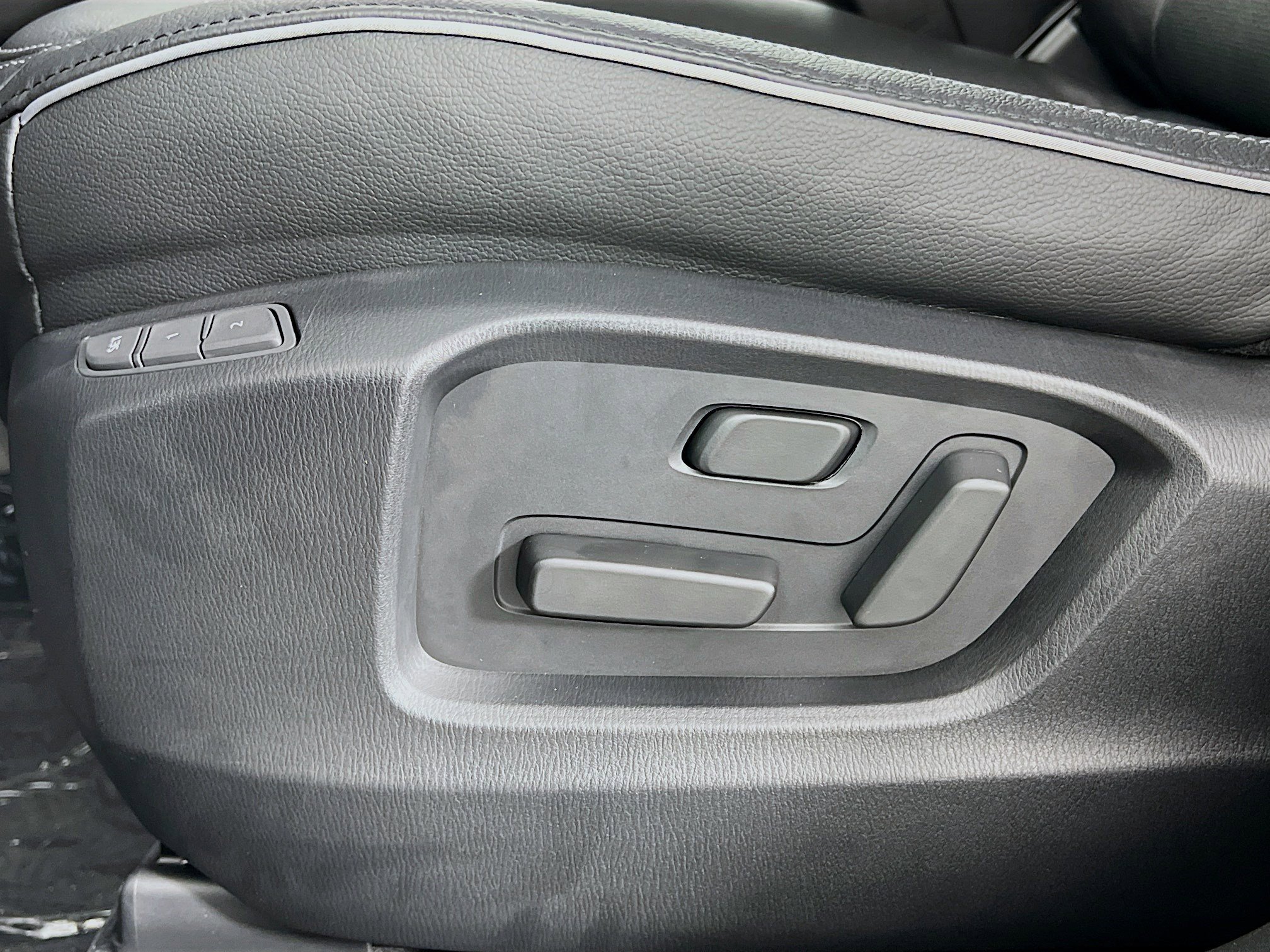 2025 Mazda CX-5 2.5 Premium Plus photo 4