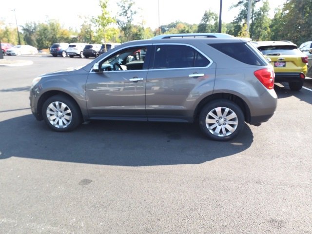 2011 Chevrolet Equinox LT photo 3