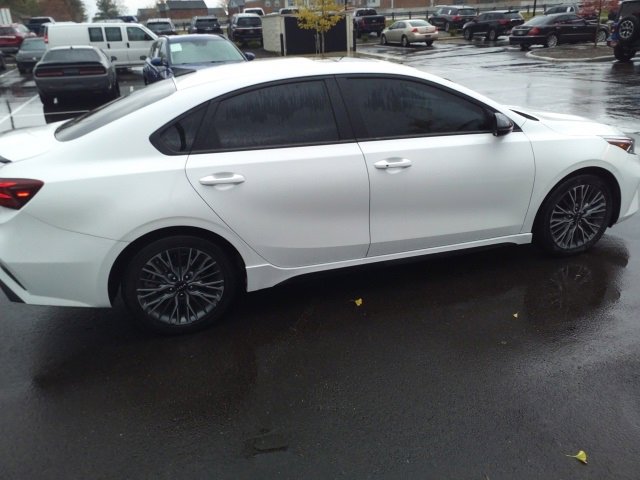 2023 Kia Forte GT-Line photo 2