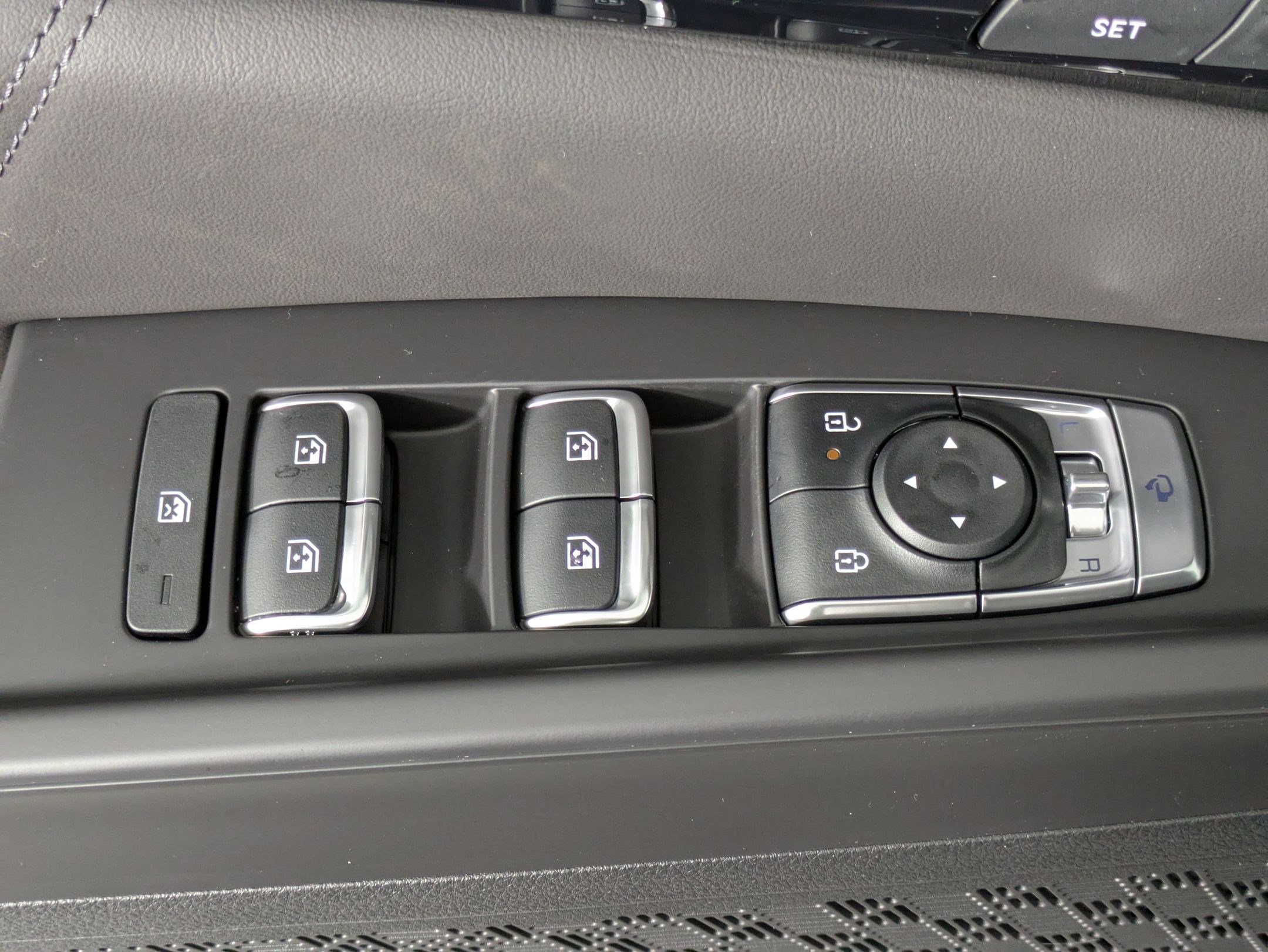 2025 Kia Carnival SX Prestige - Photo 21