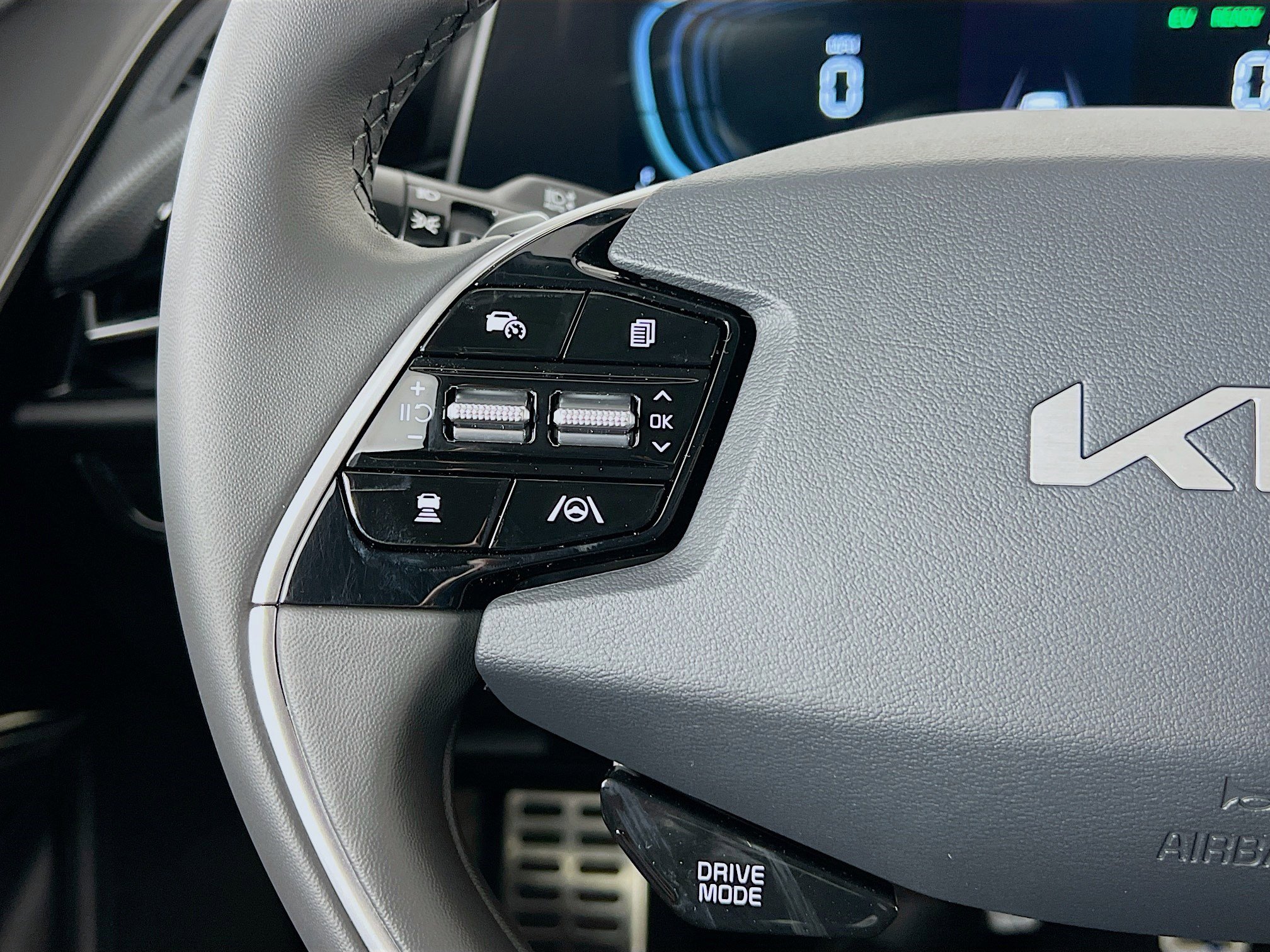 2025 Kia Niro EX Touring - Photo 15