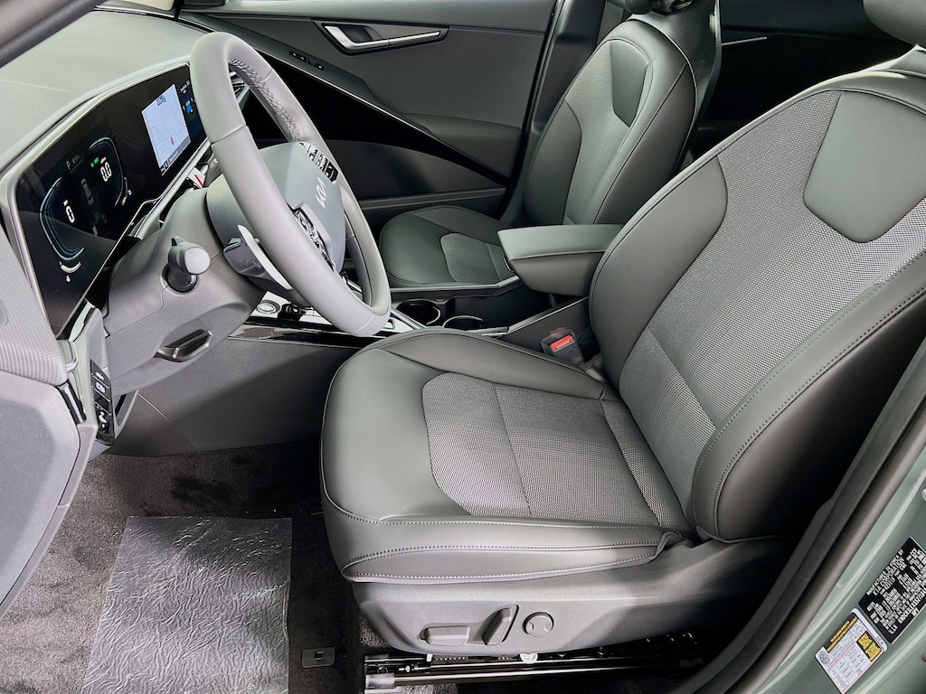 New 2025 Kia Niro EX SUV