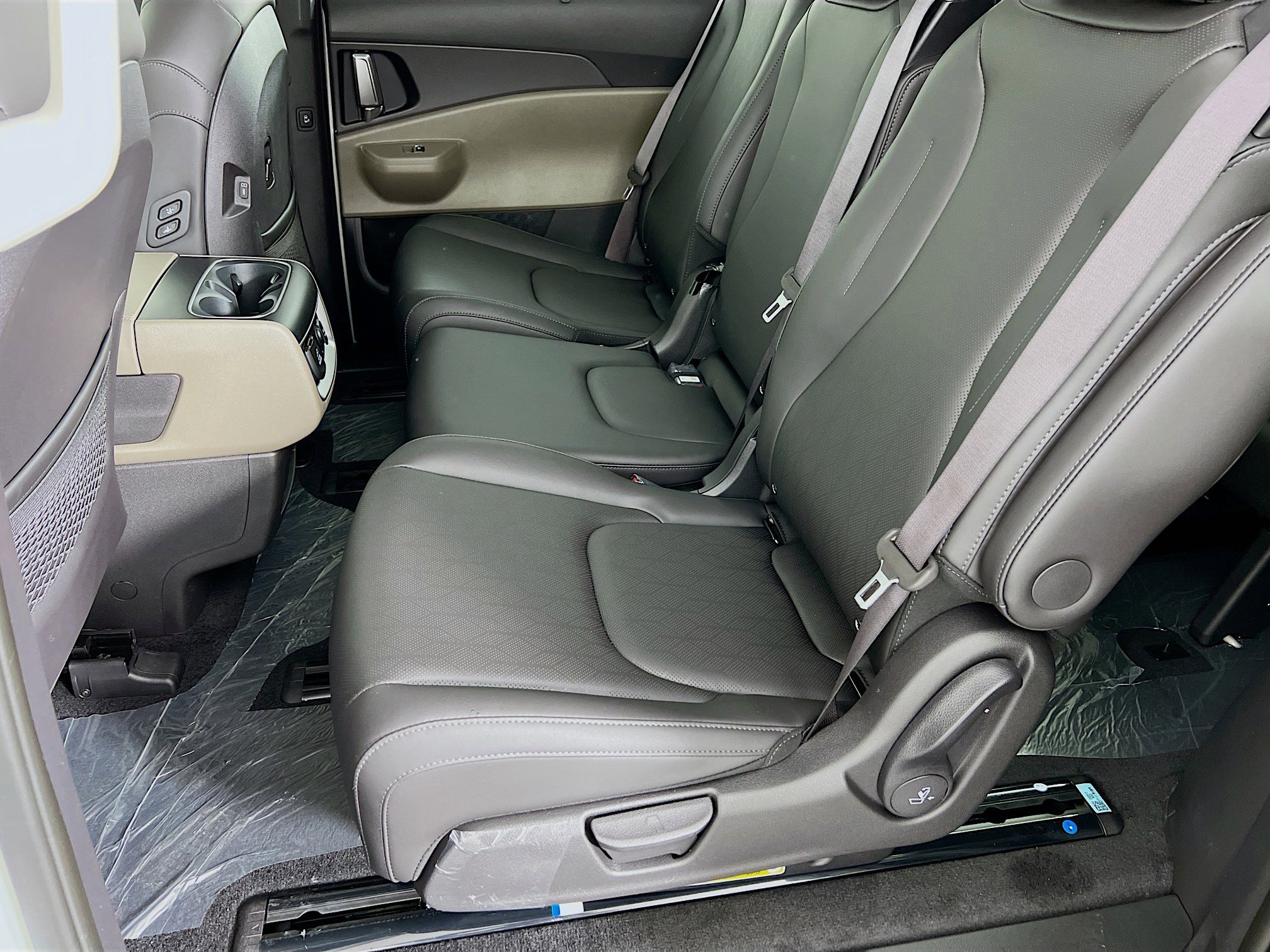 2025 Kia Carnival SX - Photo 5