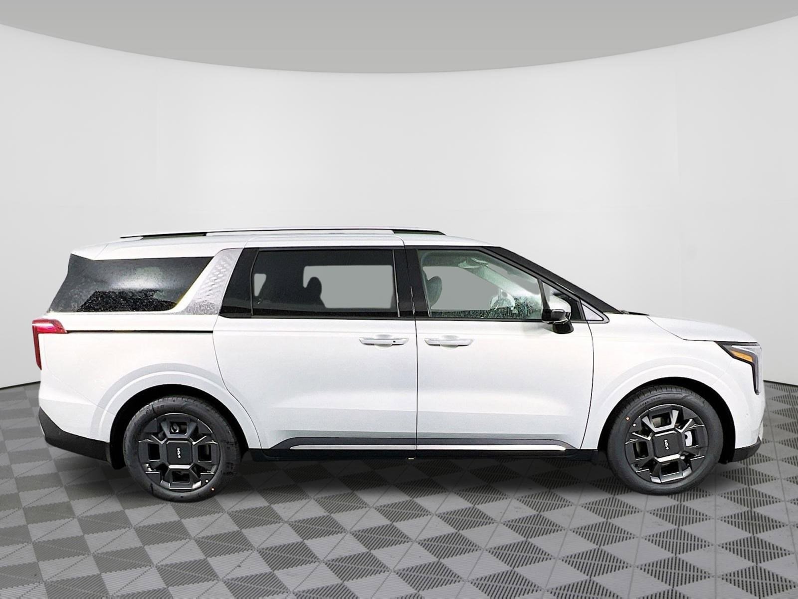 2025 Kia Carnival SX - Photo 34