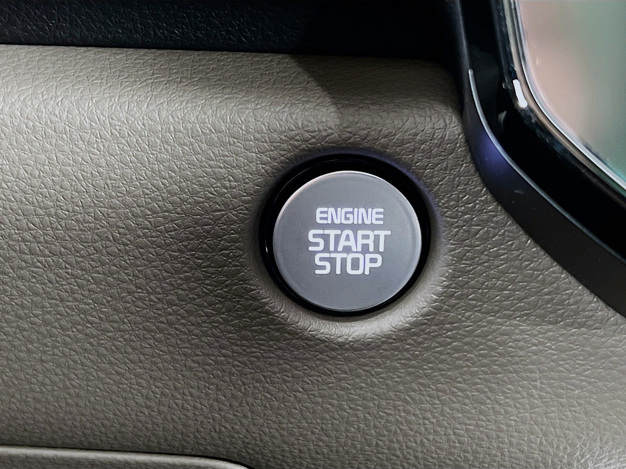 2025 Kia Carnival SX - Photo 13