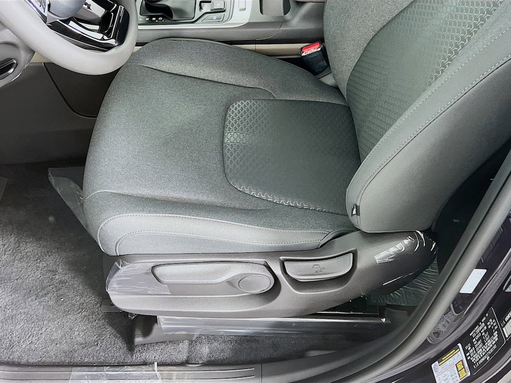 New 2026 Kia Carnival LX Van Passenger Van