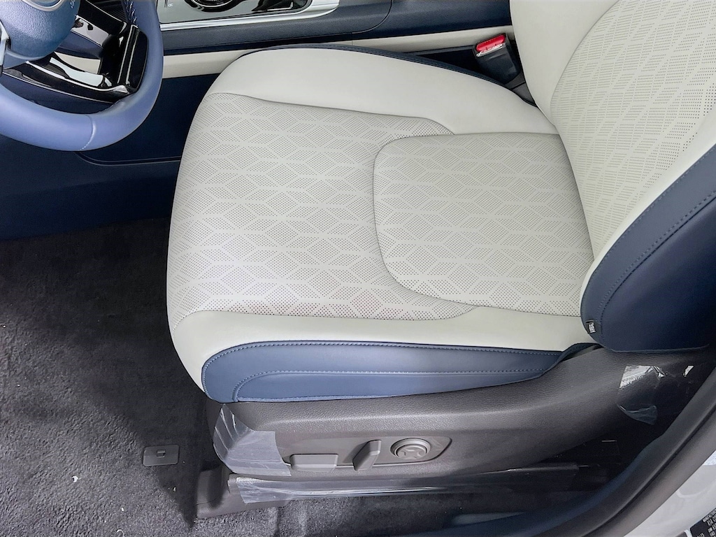 New 2026 Kia Carnival Hybrid SX Van Passenger Van