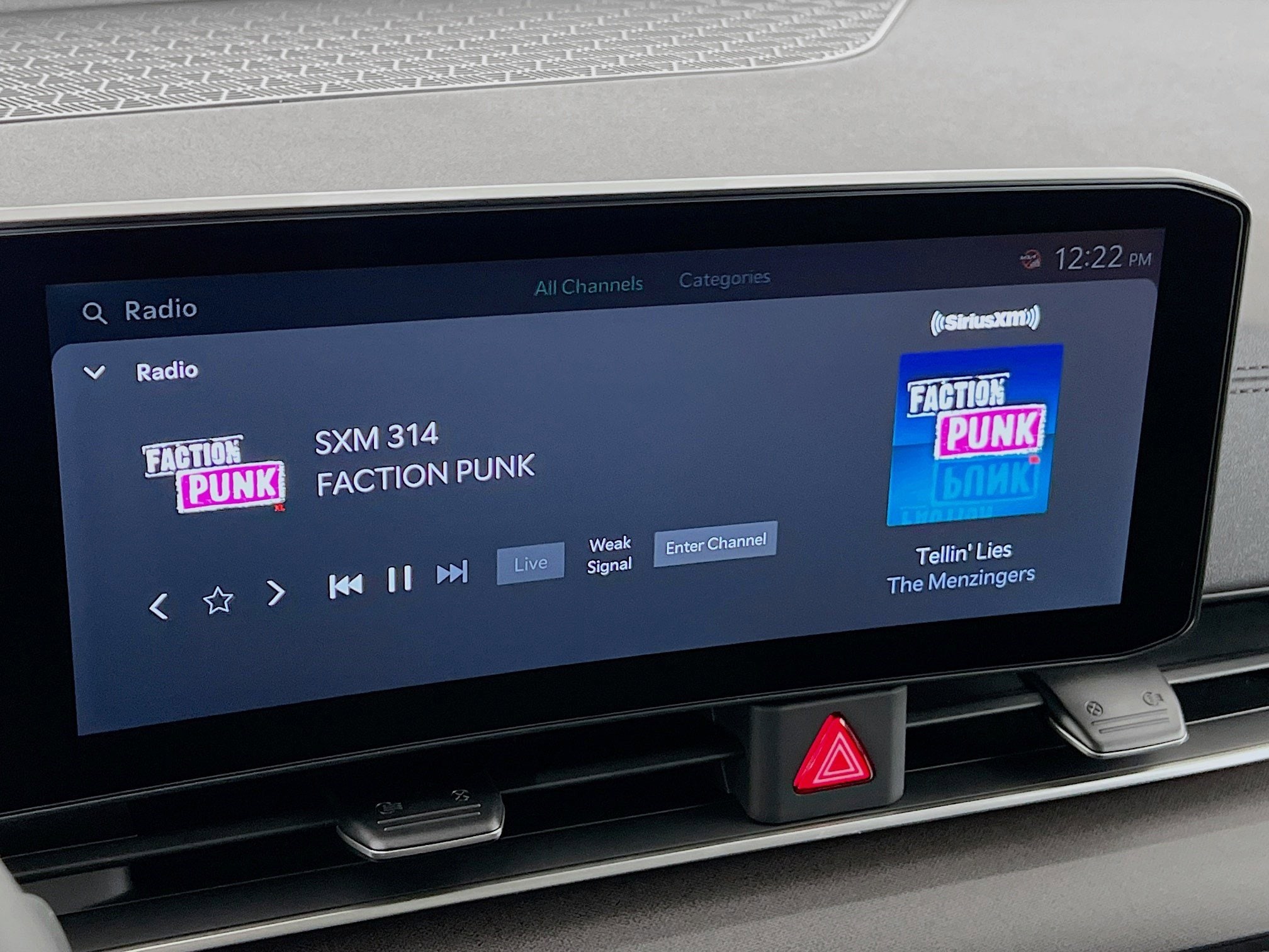 2025 Kia Carnival SX - Photo 8