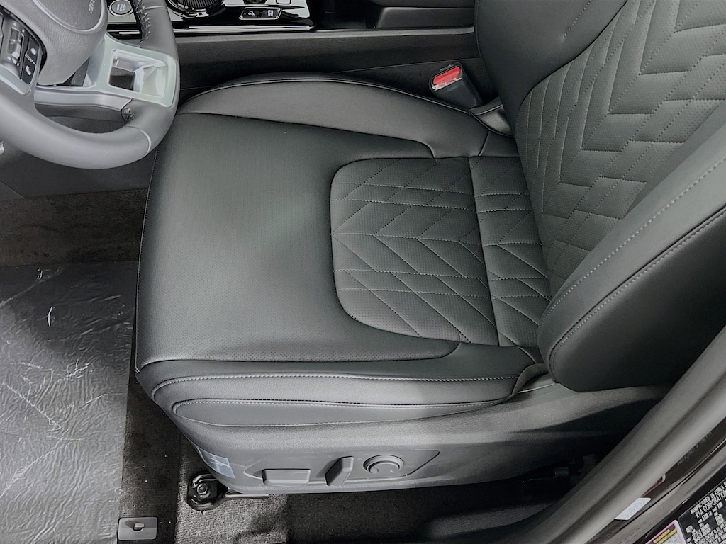 New 2025 Kia Sportage Plug-In Hybrid X-Line SUV