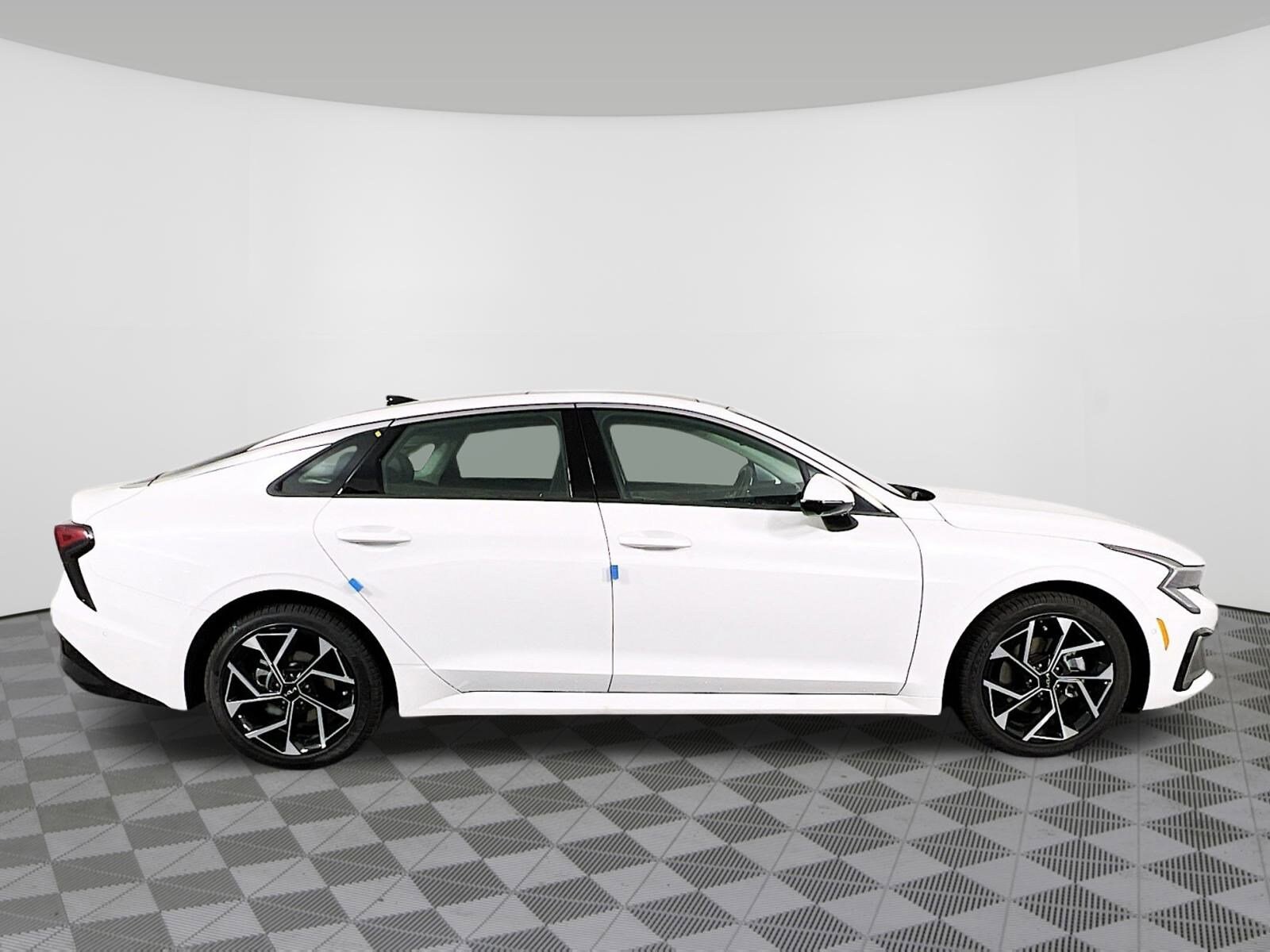 2025 Kia K5 EX - Photo 34