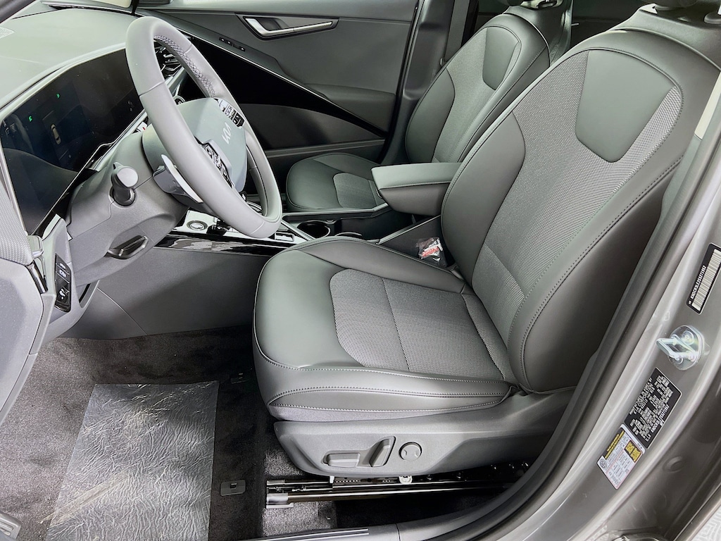 New 2025 Kia Niro EX SUV