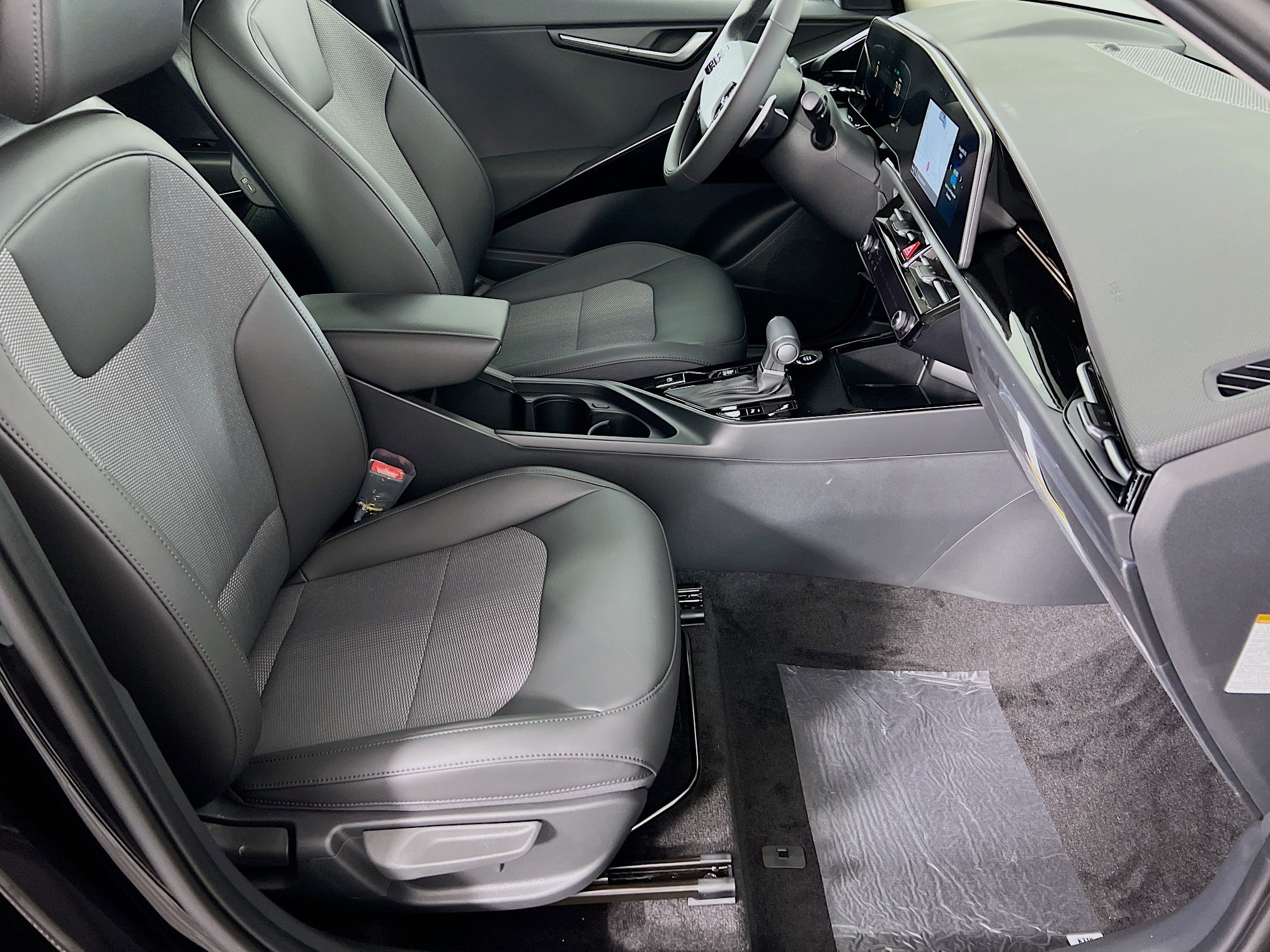 2025 Kia Niro EX Touring - Photo 23