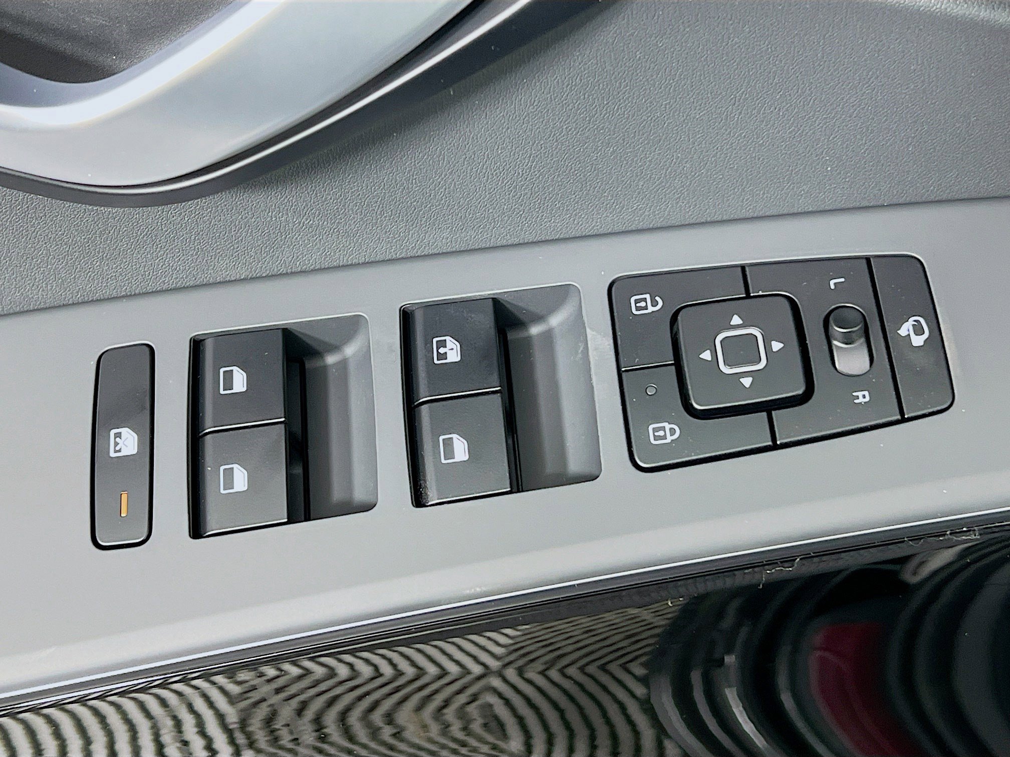 2025 Kia Niro EX Touring - Photo 21