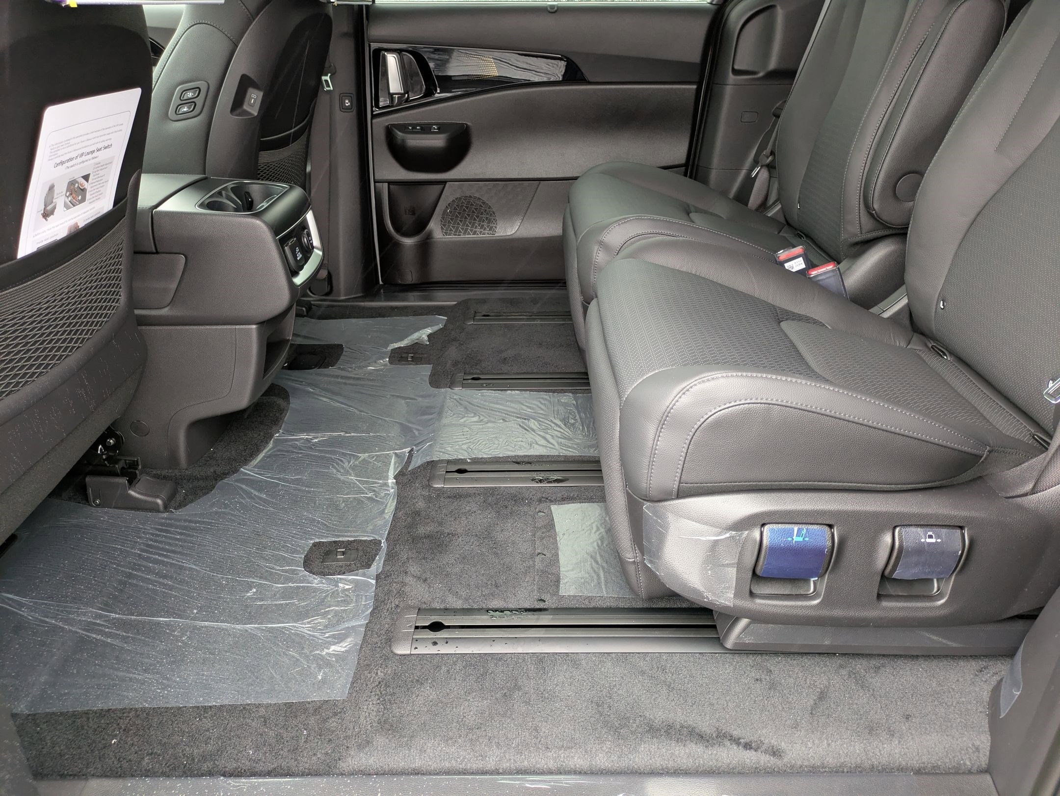 2025 Kia Carnival SX Prestige - Photo 23