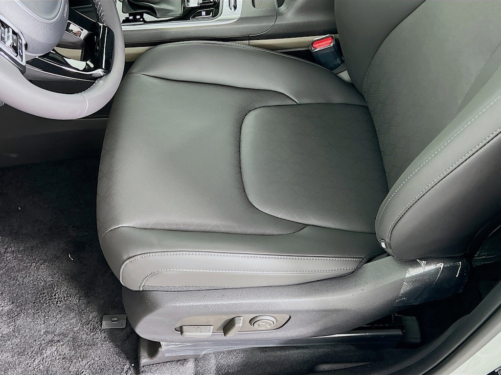 New 2025 Kia Carnival SX Van Passenger Van