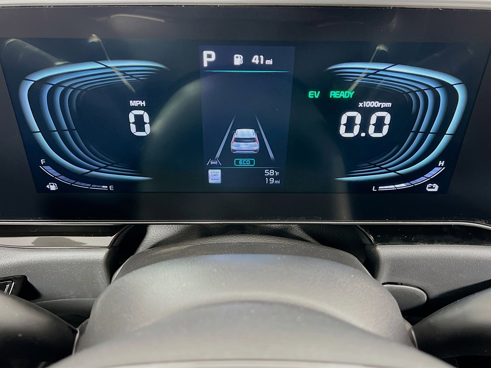 2025 Kia Niro EX Touring - Photo 17