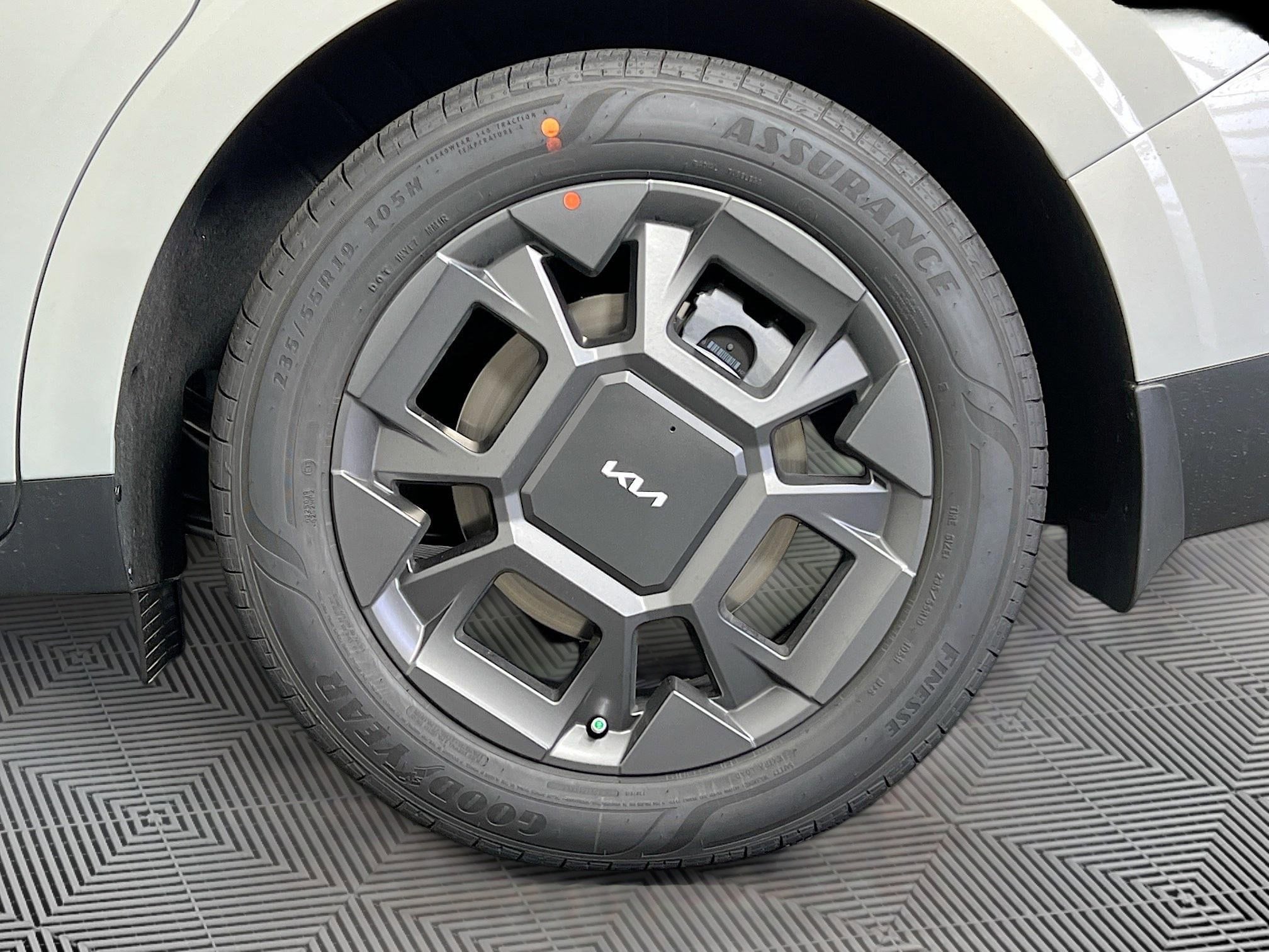 2025 Kia Carnival SX - Photo 37