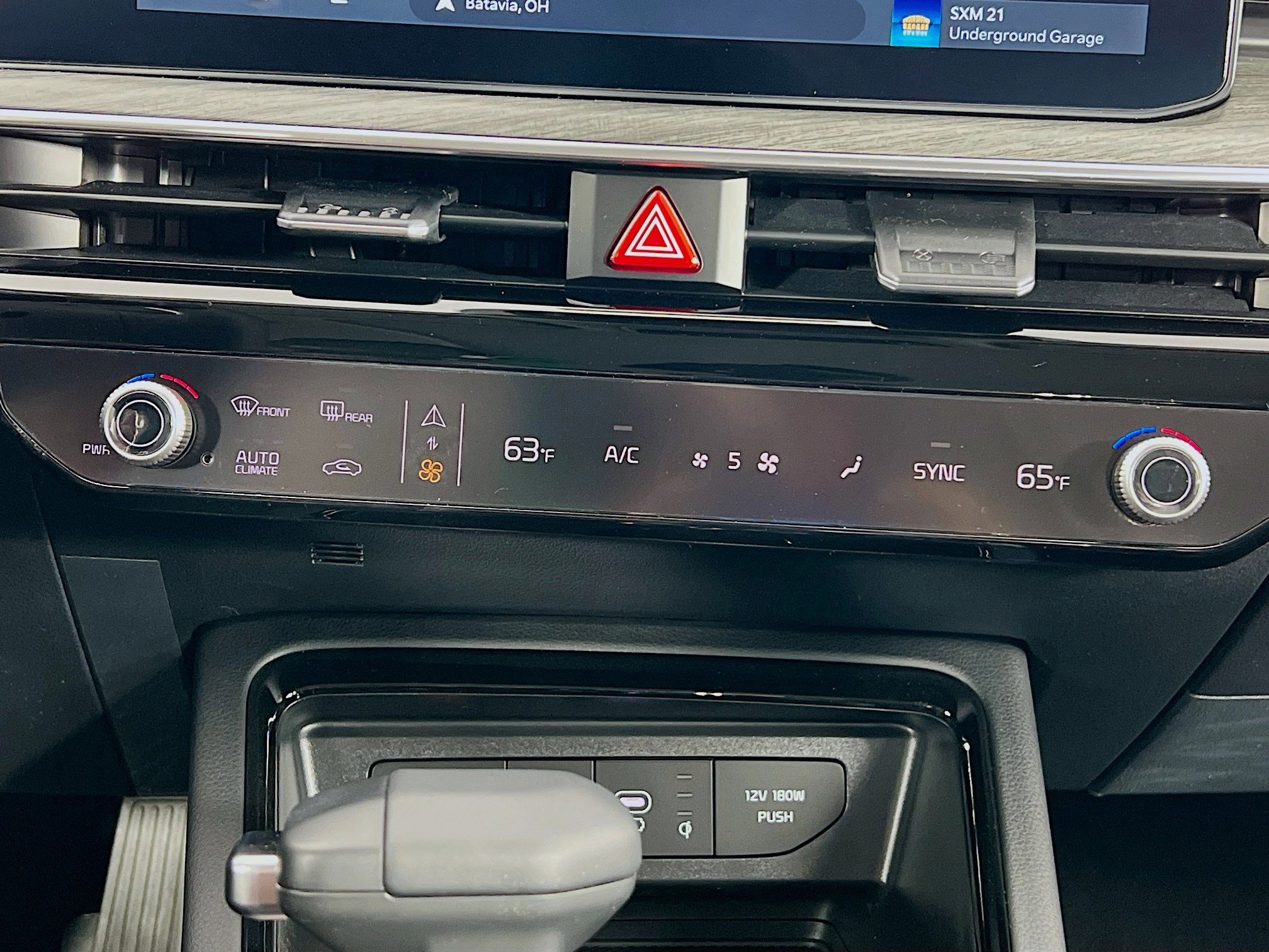 2025 Kia K5 EX - Photo 11