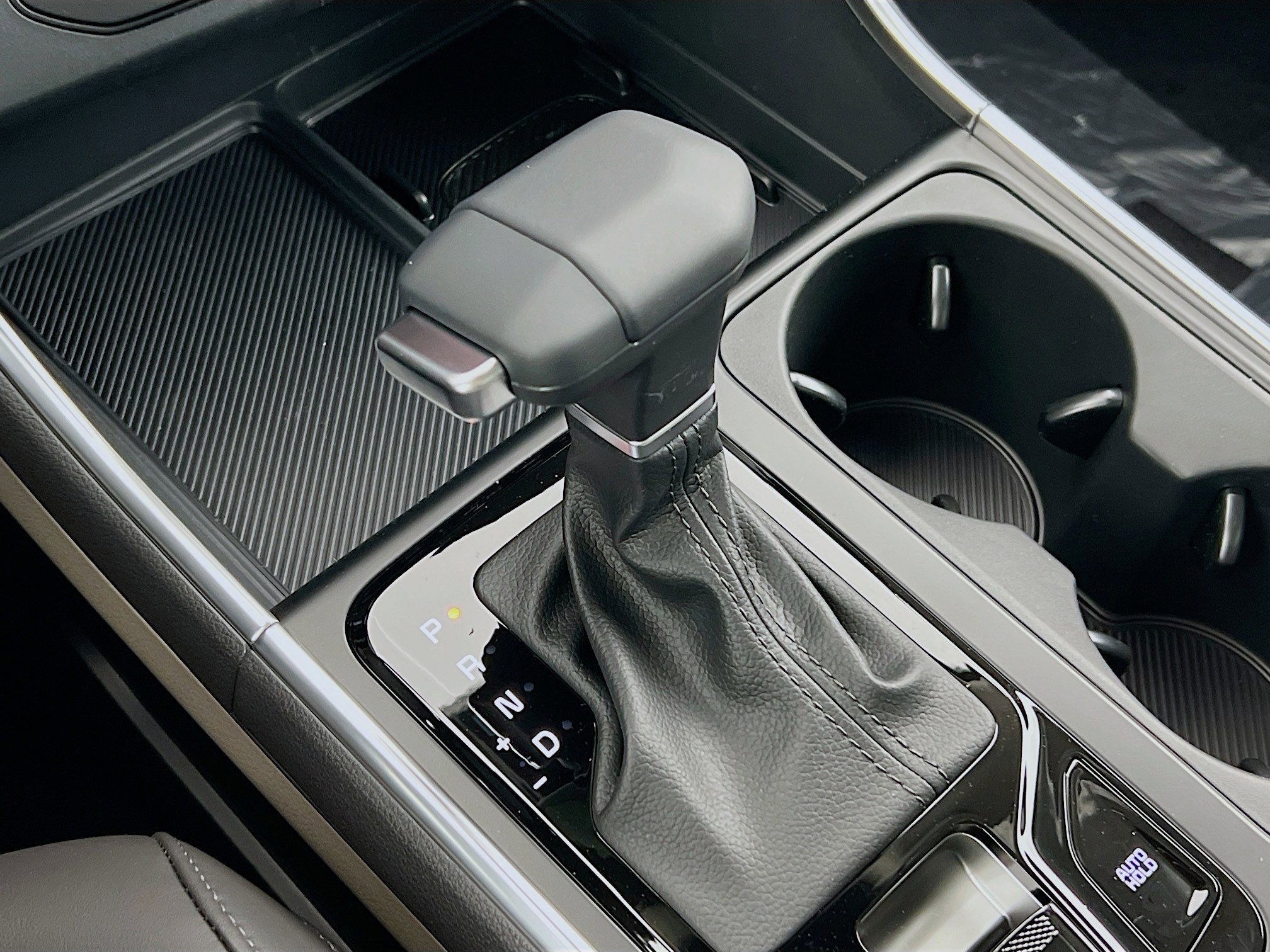 2025 Kia Carnival SX - Photo 12