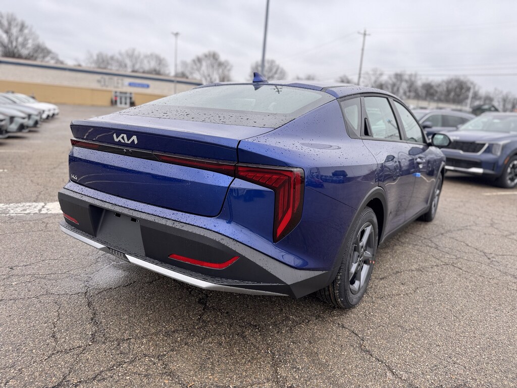 New 2026 Kia K4 LXS Sedan