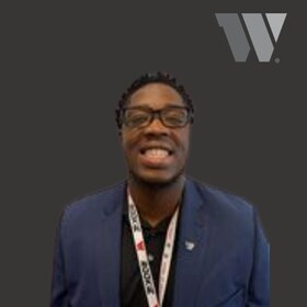 Staff member Leonard Billups from ID_17ea01009c27