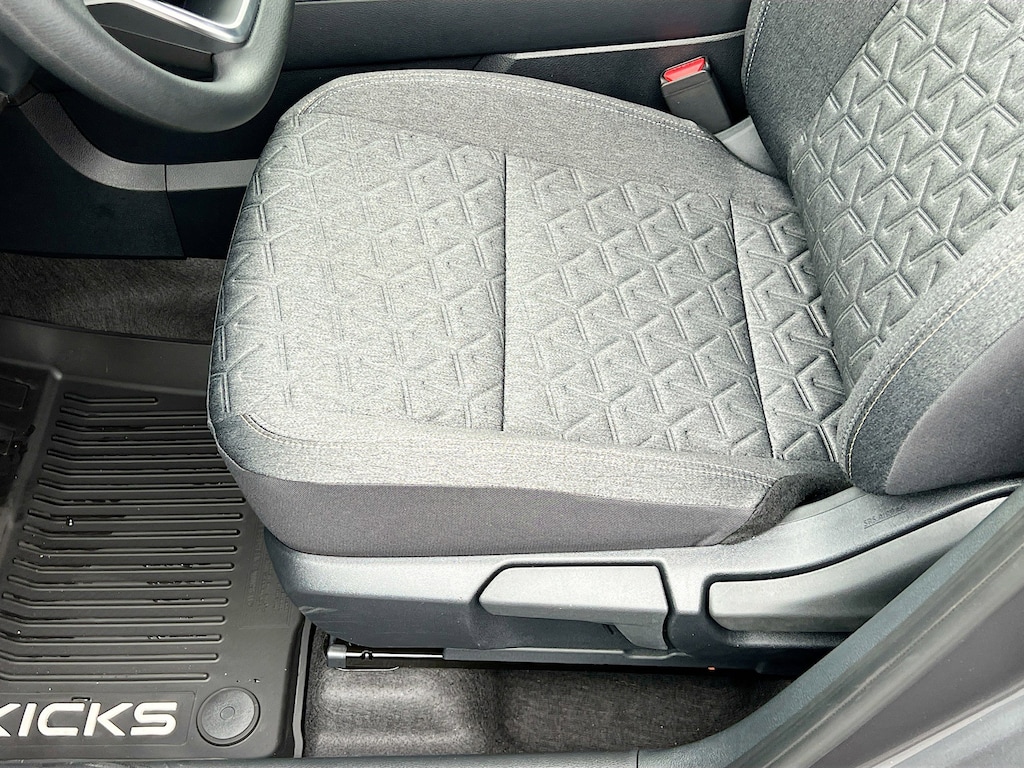 New 2026 Nissan Kicks SV SUV