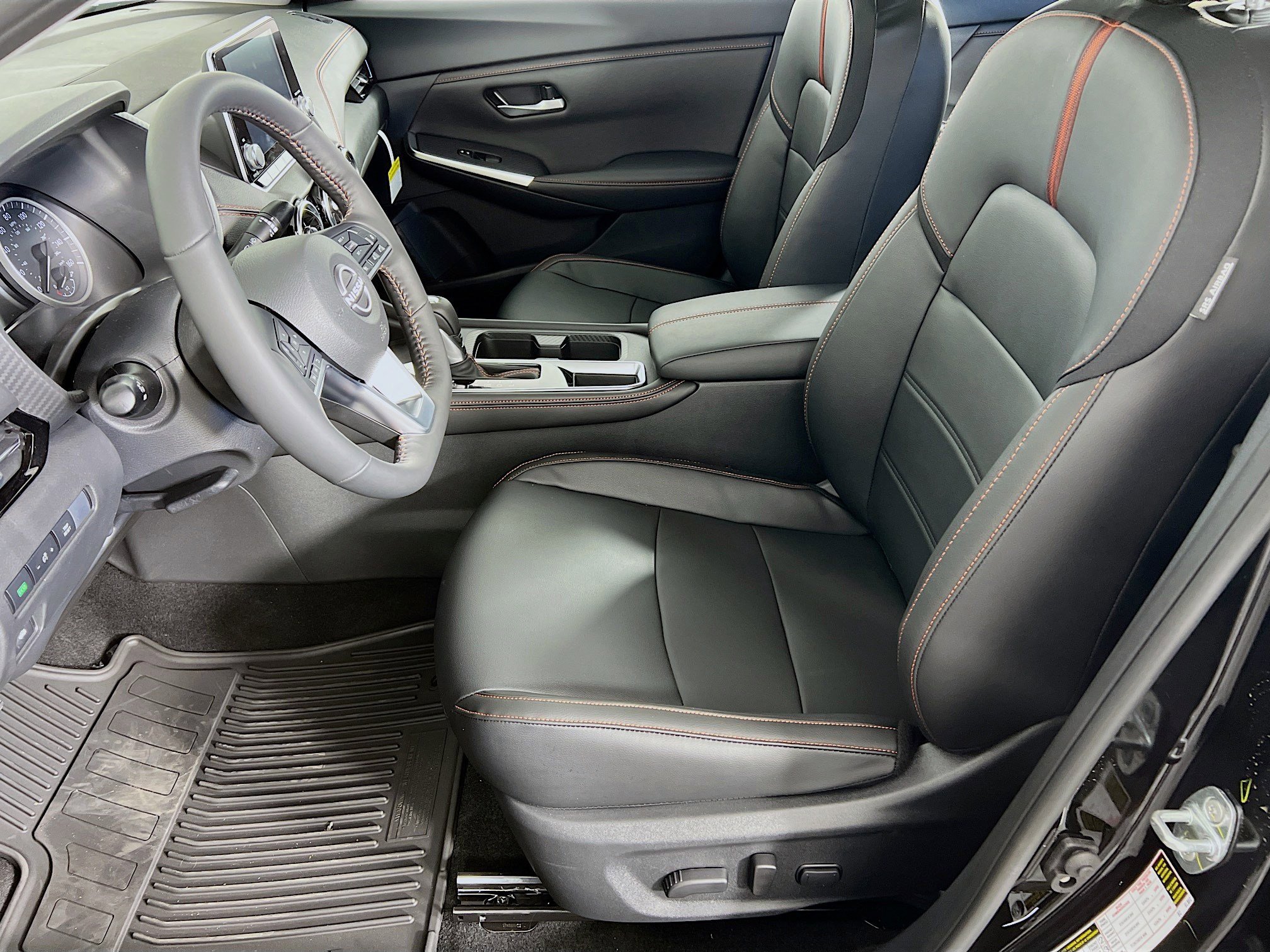 2025 Nissan Sentra SR photo 3