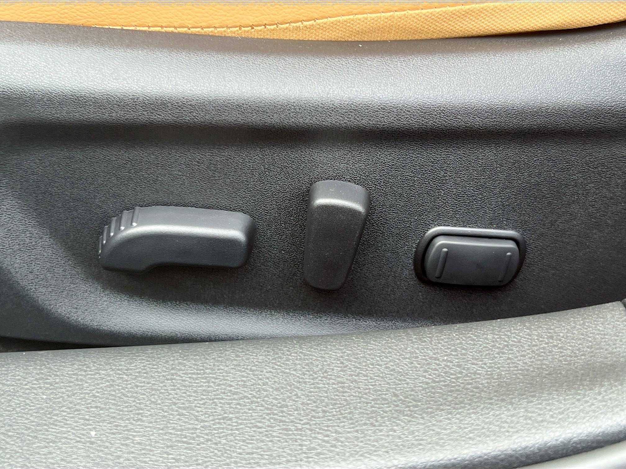 2025 Nissan Sentra SV photo 4