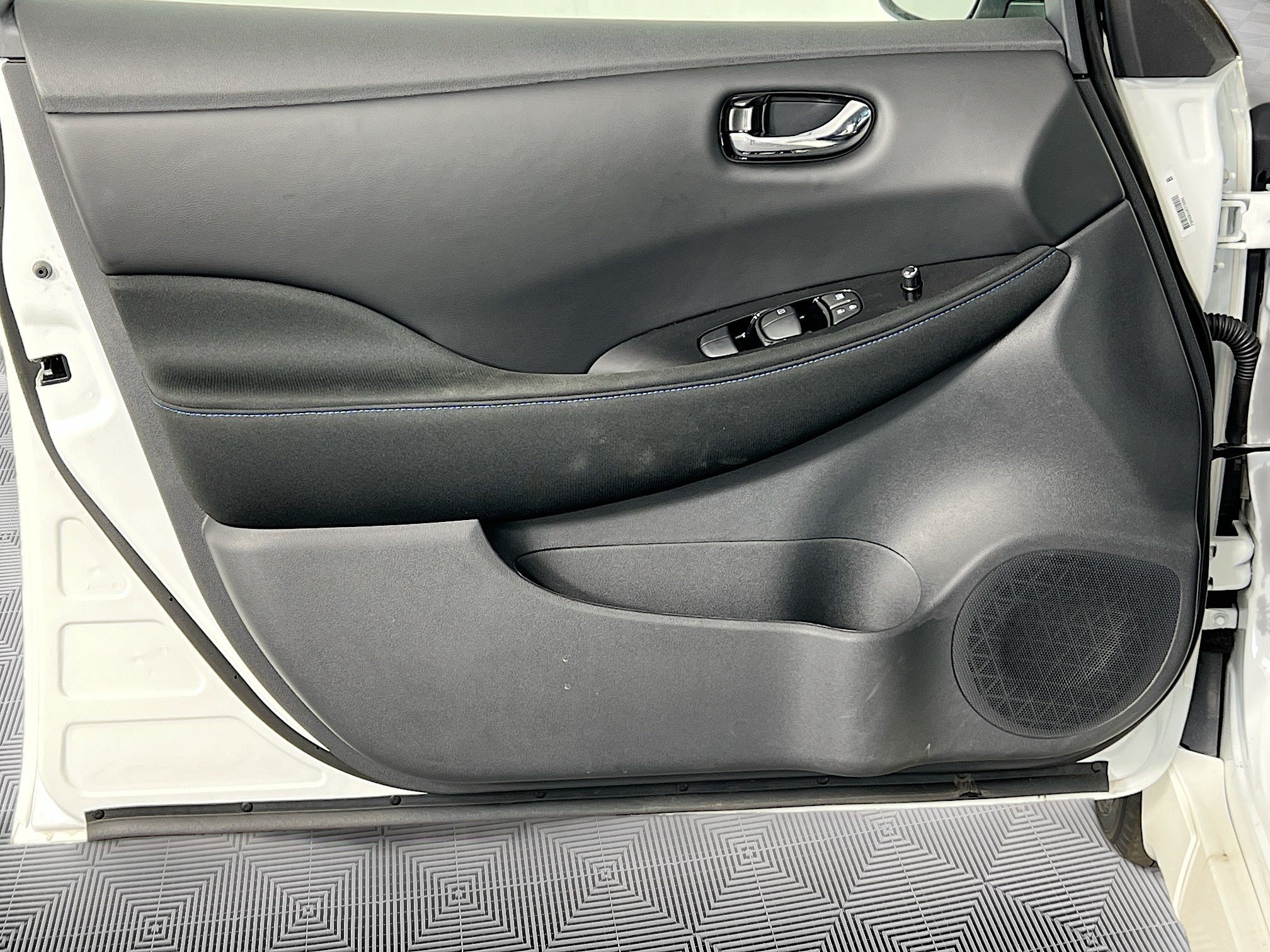 2025 Nissan Leaf SV PLUS - Photo 20