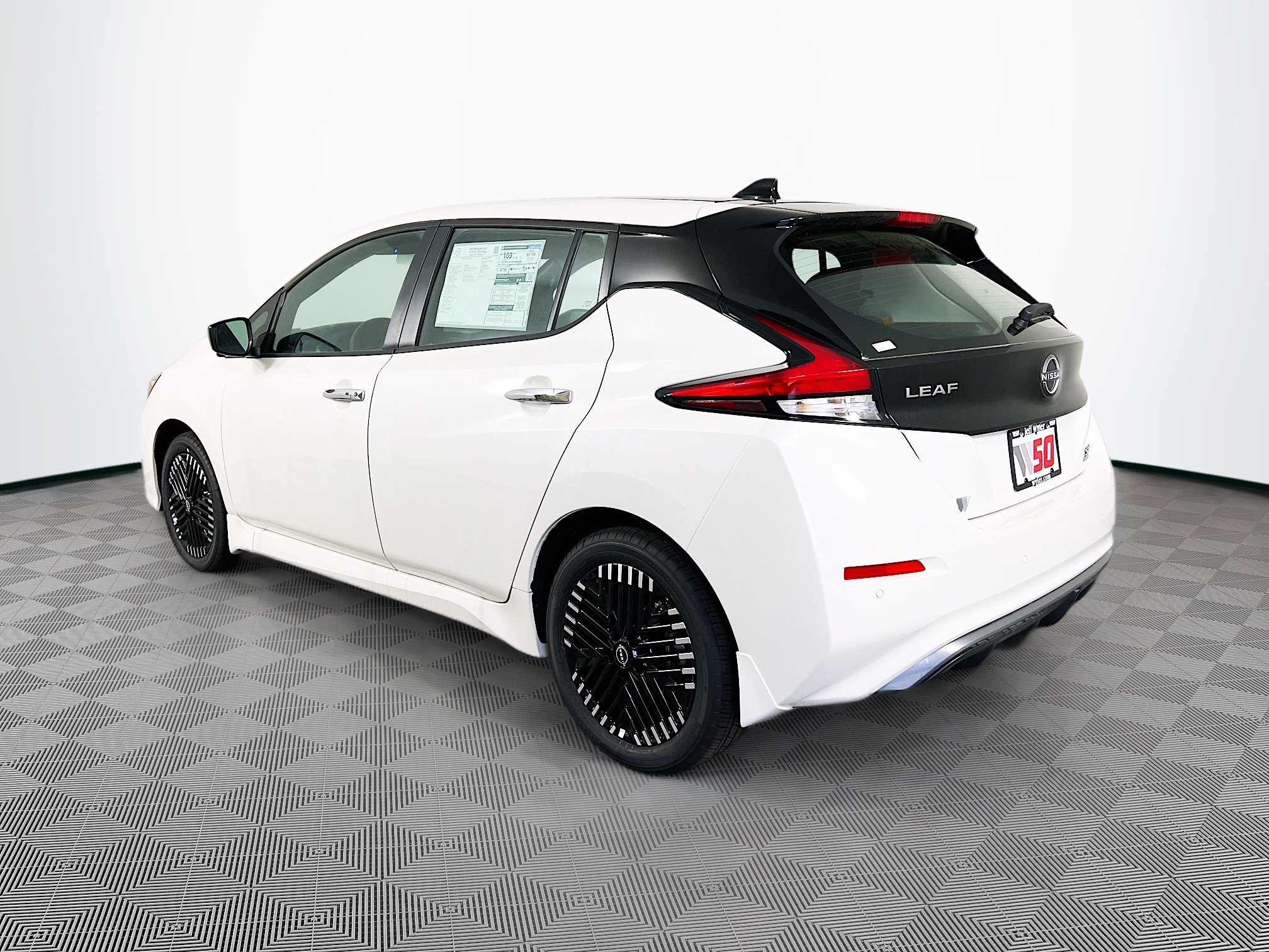 2025 Nissan Leaf SV PLUS - Photo 29
