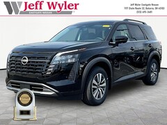 2026 Nissan Pathfinder SL SUV