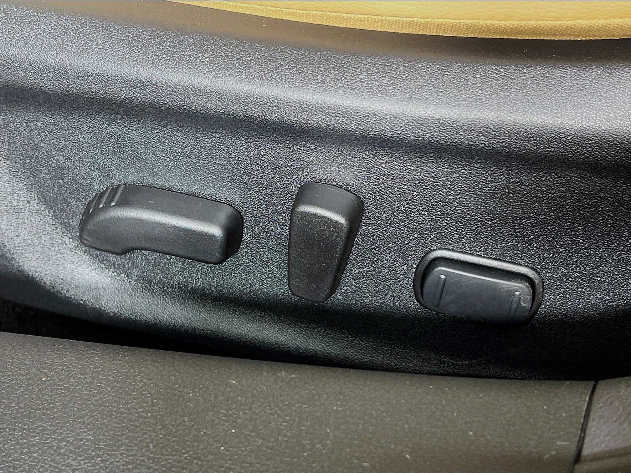 2025 Nissan Sentra SV photo 3