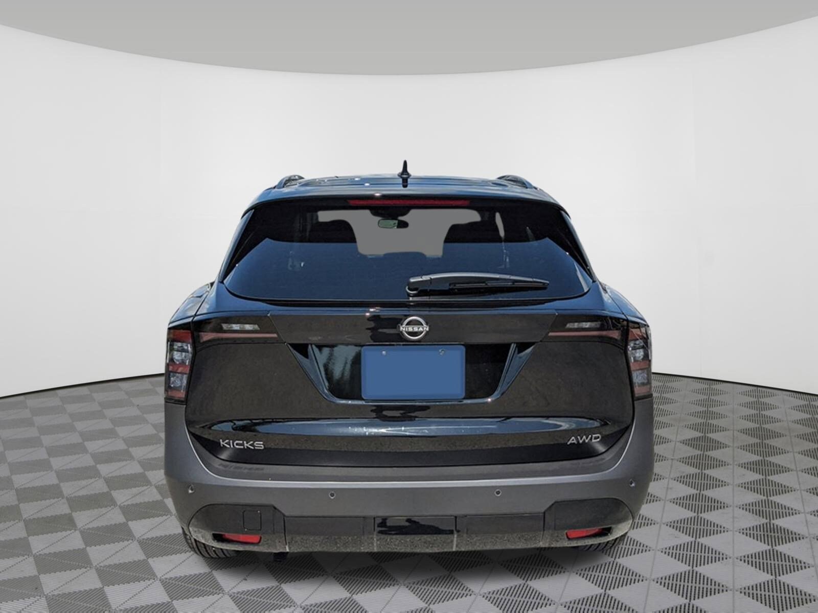 2025 Nissan Kicks SV photo 4